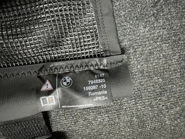 BMW iX i20 Kofferruimte Scheidingsnet OEM 7948325 - Gebruikt image 4