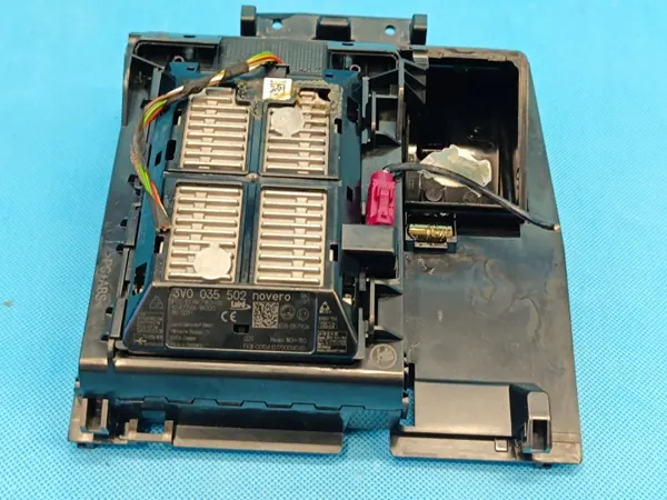 OEM 3V0035502 Chargeur Sans Fil pour Skoda Superb image 7