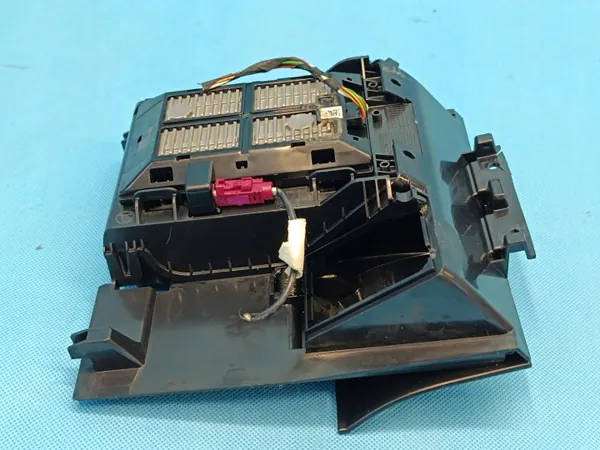 OEM 3V0035502 Chargeur Sans Fil pour Skoda Superb image 8