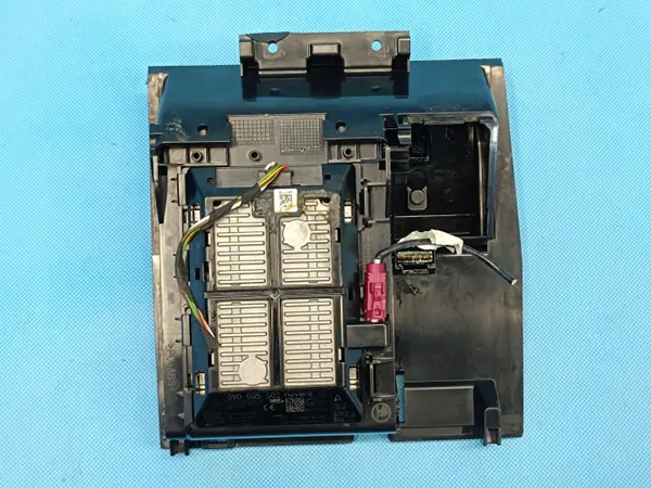 OEM 3V0035502 Chargeur Sans Fil pour Skoda Superb image 9