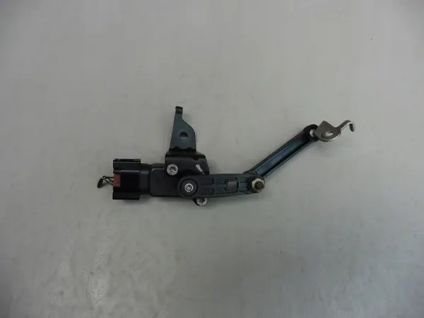 Koplampniveausensor OEM 6853714 Achter BMW F40 image 3