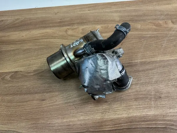 EGR Pakokaasujäähdytin VW Skoda Seat Audi 2.0 TDI 04L131512AJ image 2