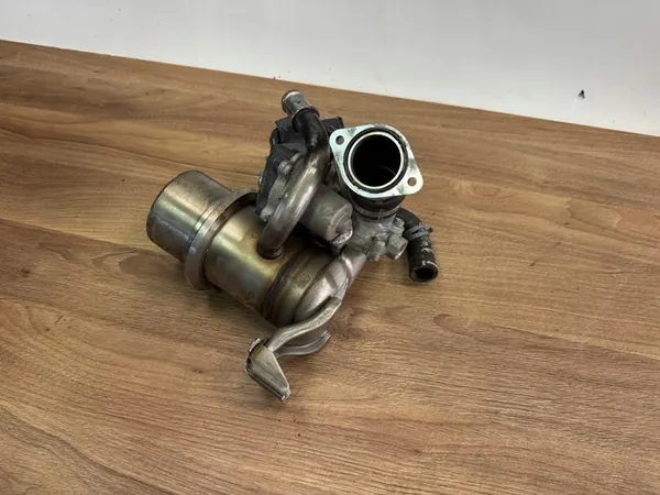 EGR Pakokaasujäähdytin VW Skoda Seat Audi 2.0 TDI 04L131512AJ image 4