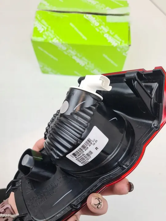 Lámpara trasera combinada Valeo para Citroën C3 Picasso image 5