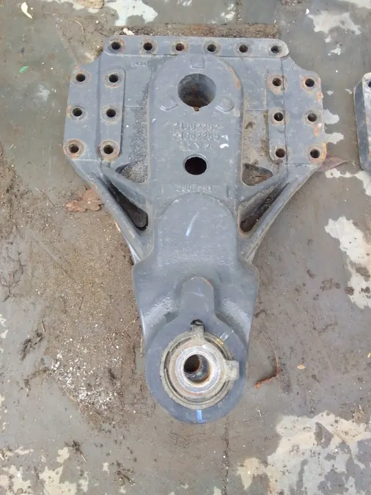 Achterveerbevestiging OEM 7400000 Renault image 3