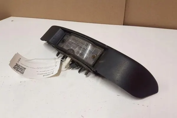 Luz de matrícula RENAULT TRAFIC II FURGON 8200434685 image 8