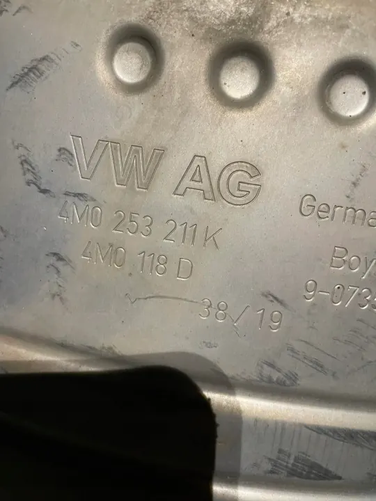 VW Audi Porsche Avgasrör OEM 4M0253211AG image 3