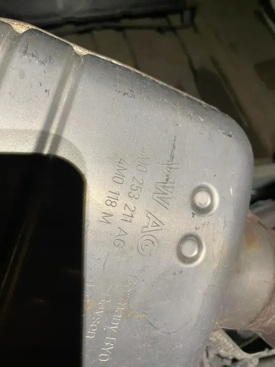 VW Audi Porsche Avgasrör OEM 4M0253211AG image 4