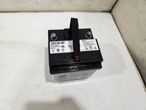 Yuasa Accu OEM 281224E8C 35Ah voor Toyota Yaris image 2