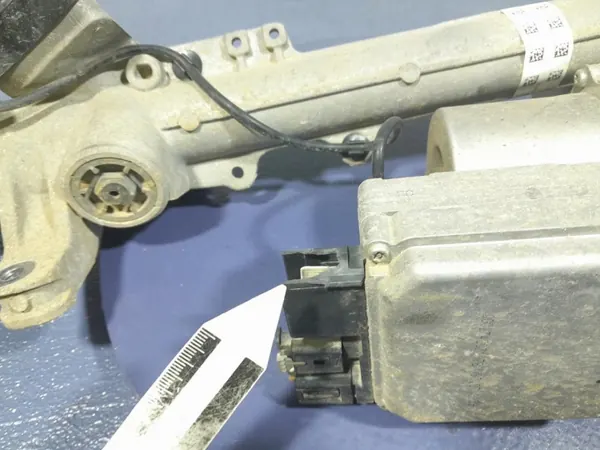 Caja de dirección Mercedes GLA W156 OEM 6820000308 image 4