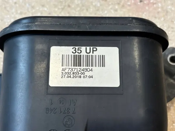 Kolfilter OEM 7371249 för BMW 540i G30 image 6
