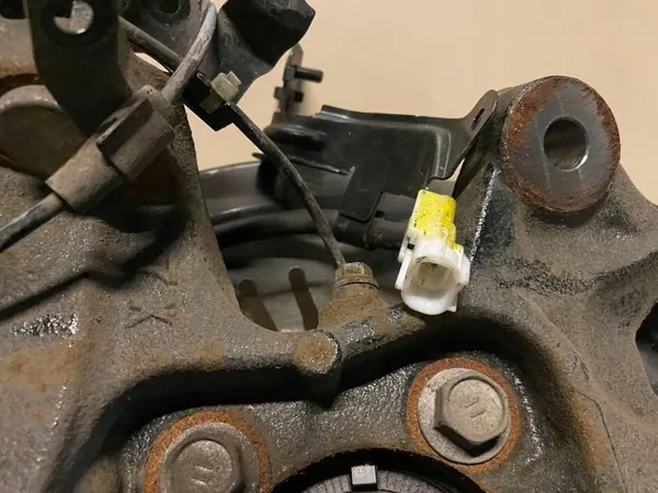 Lexus RX 450H 2020 Taka pyörännavan OEM UTO31271 image 3