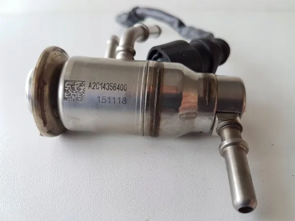 Capteur de niveau AdBlue Alfa Romeo Giulia 2020 55283227 image 3