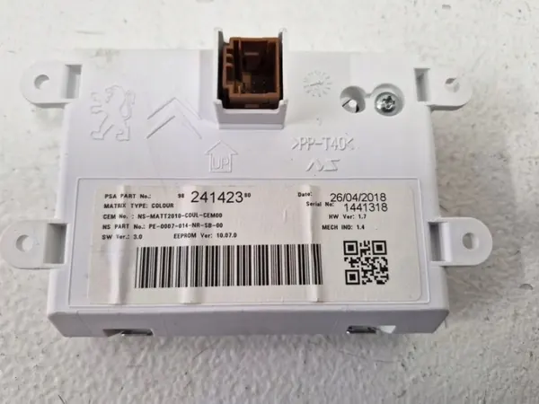Quadro de instrumentos Peugeot 2008 I Lift OEM 9824142380 image 3