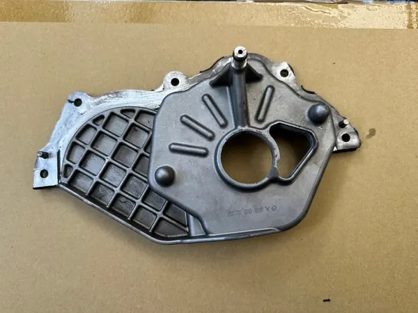 Mercedes Vacuümpompdeksel OEM A6400101035 image 4