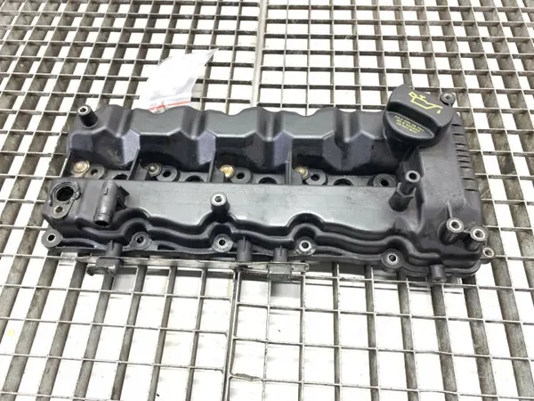 Couvercle de soupape OEM LORK-1-33510 D4FD pour Kia Optima image 2
