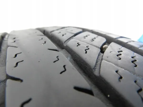 Westlake SE318 H/T 225/65R17 106V 5.5mm Usado image 3