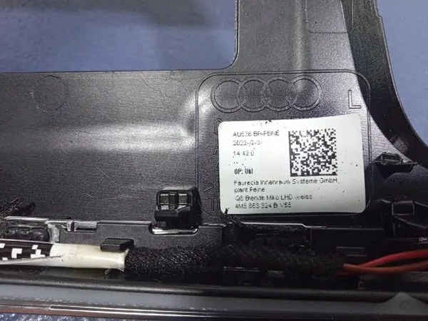 Cadre de garniture tunnel Audi SQ8 Q8 OEM 4M8863324B image 5