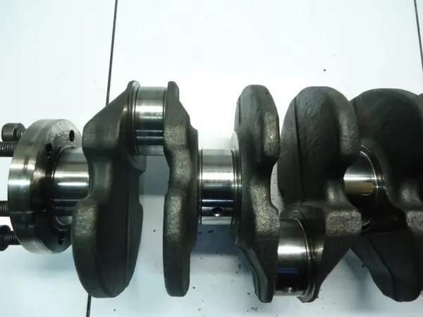 Virabrequim VOLVO S40 1.6 D4162T - Peça OEM image 4