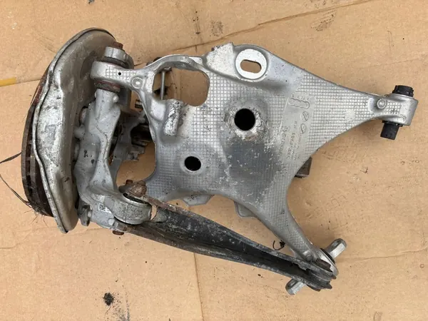 VOLVO XC90 II 2.0 B5 Giunto di sterzo posteriore sinistro image 2