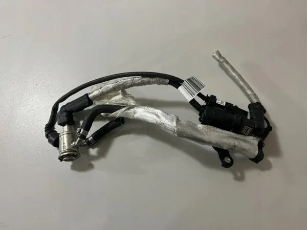 AdBlue-suutin OEM 8471352 BMW X1 U11 F70 F74 image 2