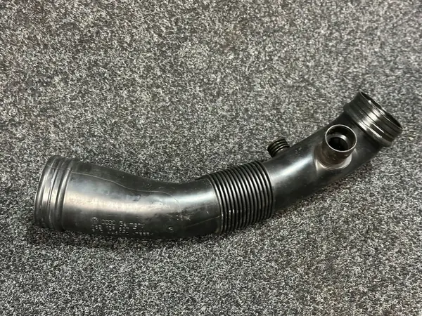 AUDI A4 B6 2.0 Luftfilter-Schlauch 06B129627T image 3