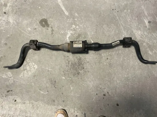 Barra estabilizadora trasera OEM A1663202911 Mercedes image 2