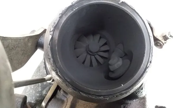 Turbo Mercedes 2.2 CDI D image 2