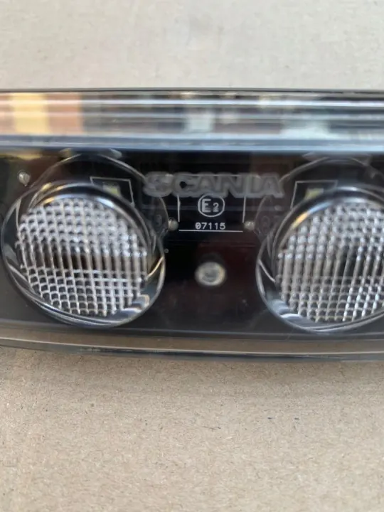 Scania R Euro6 contourlamp OEM 2035104 LH image 3
