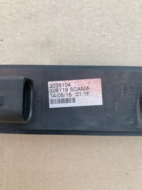 Scania R Euro6 contourlamp OEM 2035104 LH image 4
