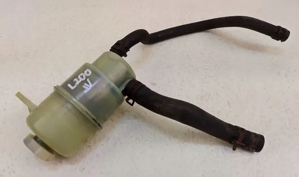 Réservoir direction assistée Mitsubishi L200 OEM L200 image 4