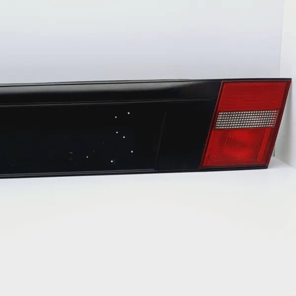 Junta Maletero Lancia Delta OEM DRC83779 - Usado image 3