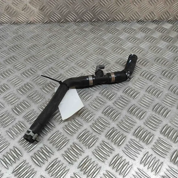 Ford Kuga III 2025 Manguera de Refrigeración image 2