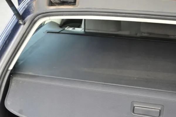 OEM IKUS-CZESCI ROLETA Achterplank voor VW Passat B6 image 3