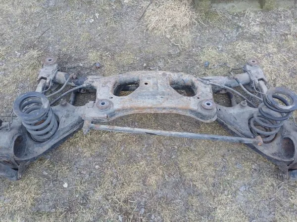 Taka-Akselipalkki OEM Wózek Tylny Grandis Mitsubishi image 8