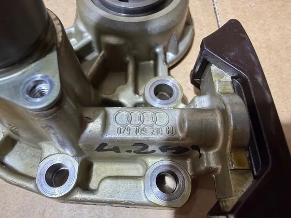 Audi 4.2 FSI Régulateur d'Arbre OEM 079109210H image 8