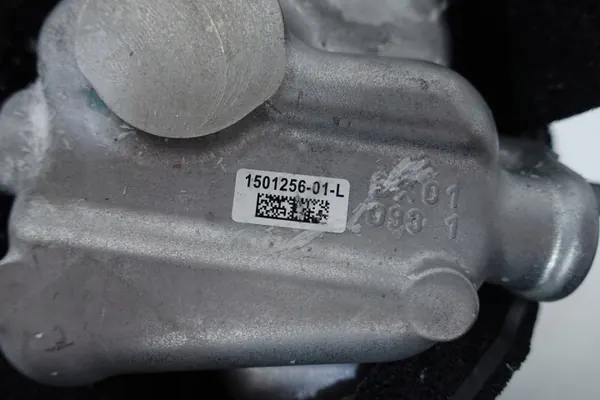 Compresseur AC Tesla OEM 1501256-01-L Occasion image 7
