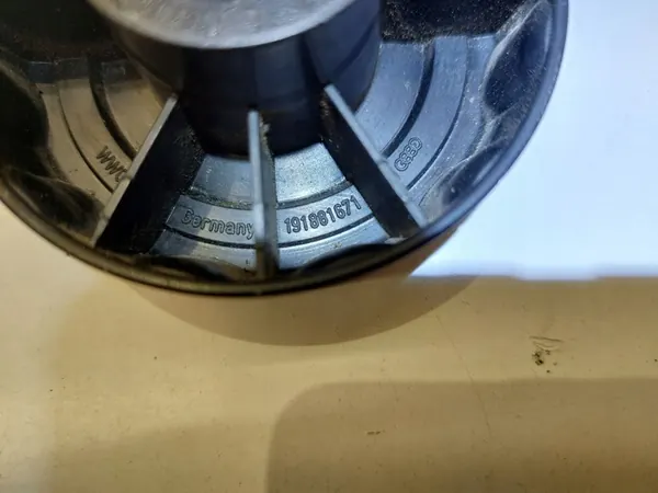 Volkswagen Golf II 1988 Left Seat Adjustment Knob OEM 191881671 image 4