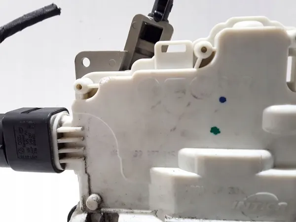 Linke Vordertürschloss SEAT ALTEA 1P2837015 image 3