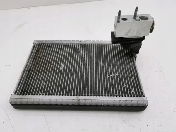 Peugeot 3008 II Verwarmingskern OEM A31101900 image 5
