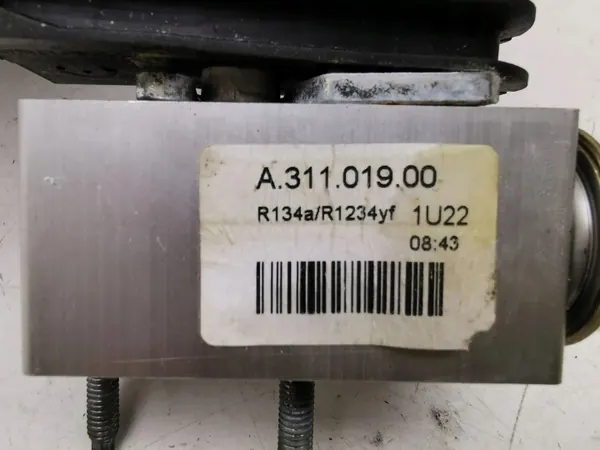 Peugeot 3008 II Verwarmingskern OEM A31101900 image 8