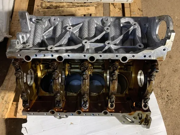 Bloco motor BMW OEM 7604234 para Série 7 F01-F04 image 3