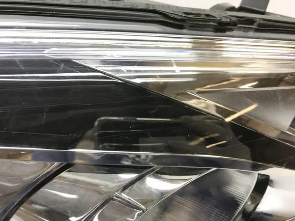 Oikea Etuvalaisin Citroen C3 II DS3 image 3