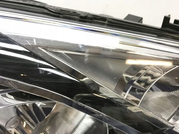 Oikea Etuvalaisin Citroen C3 II DS3 image 7