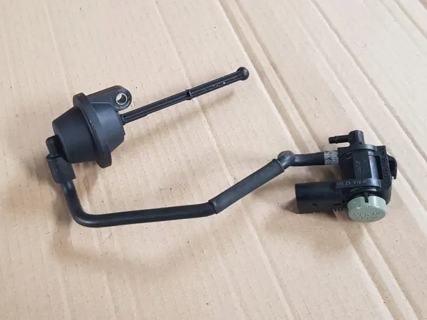 EGR-koeler vacuümklep OEM AUDI A4 B8 A5 8T Q5 8R A6 C6 image 4