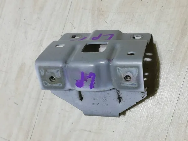 Kotflügelhalterung vorne links OEM 651416878R image 2