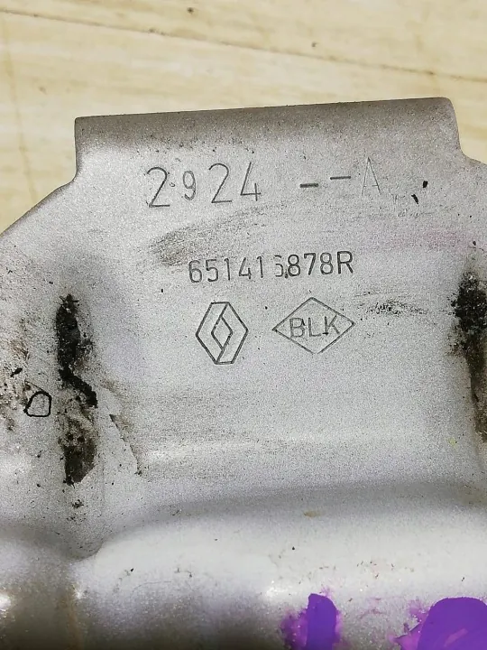 Kotflügelhalterung vorne links OEM 651416878R image 3