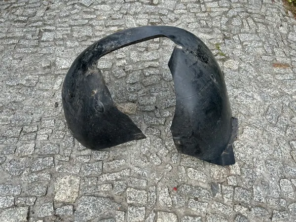 VW Golf VI Plus Right Front Wheel Arch 5M0805978 image 3