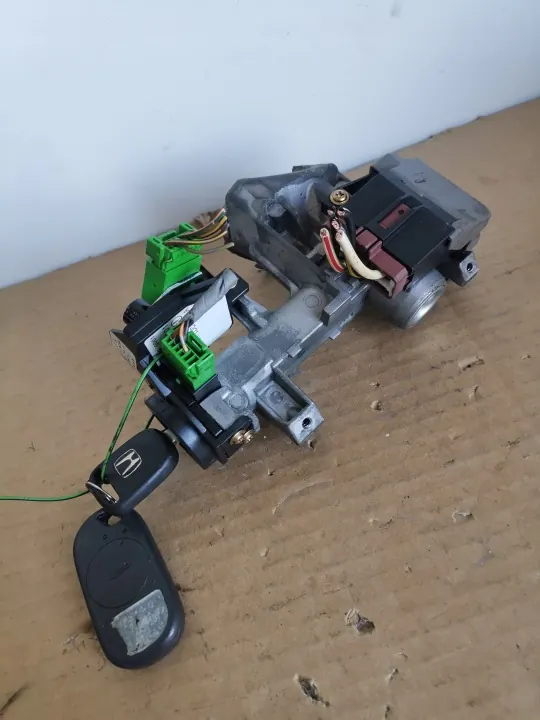 Interruptor de encendido PYBI Honda OE con llave - Usado image 2