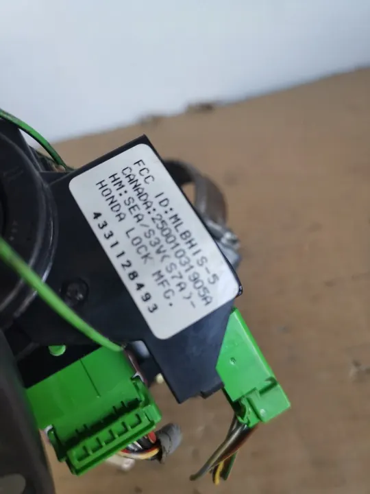Interruptor de encendido PYBI Honda OE con llave - Usado image 3